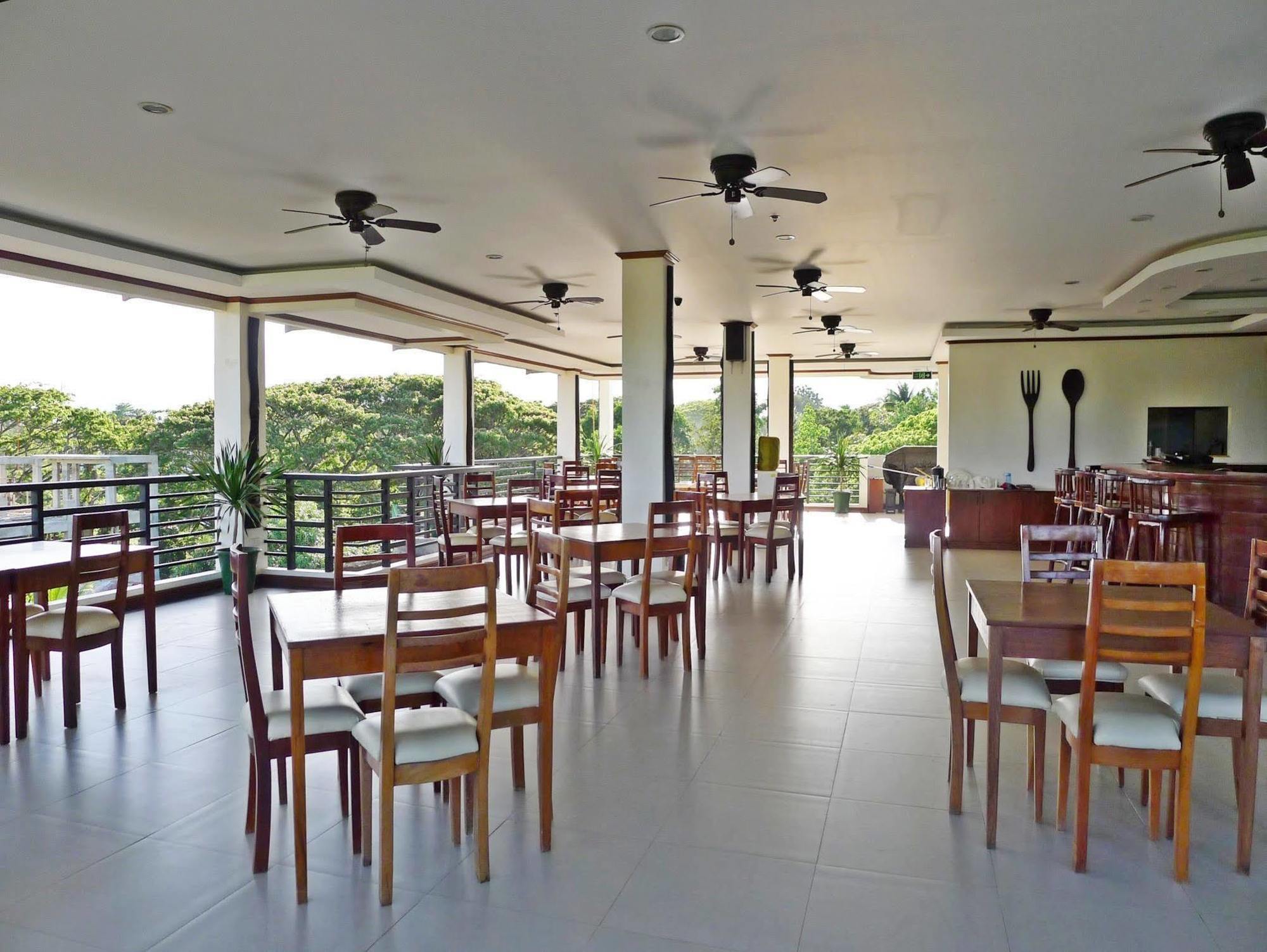 Ipil Suites Puerto Princesa Extérieur photo