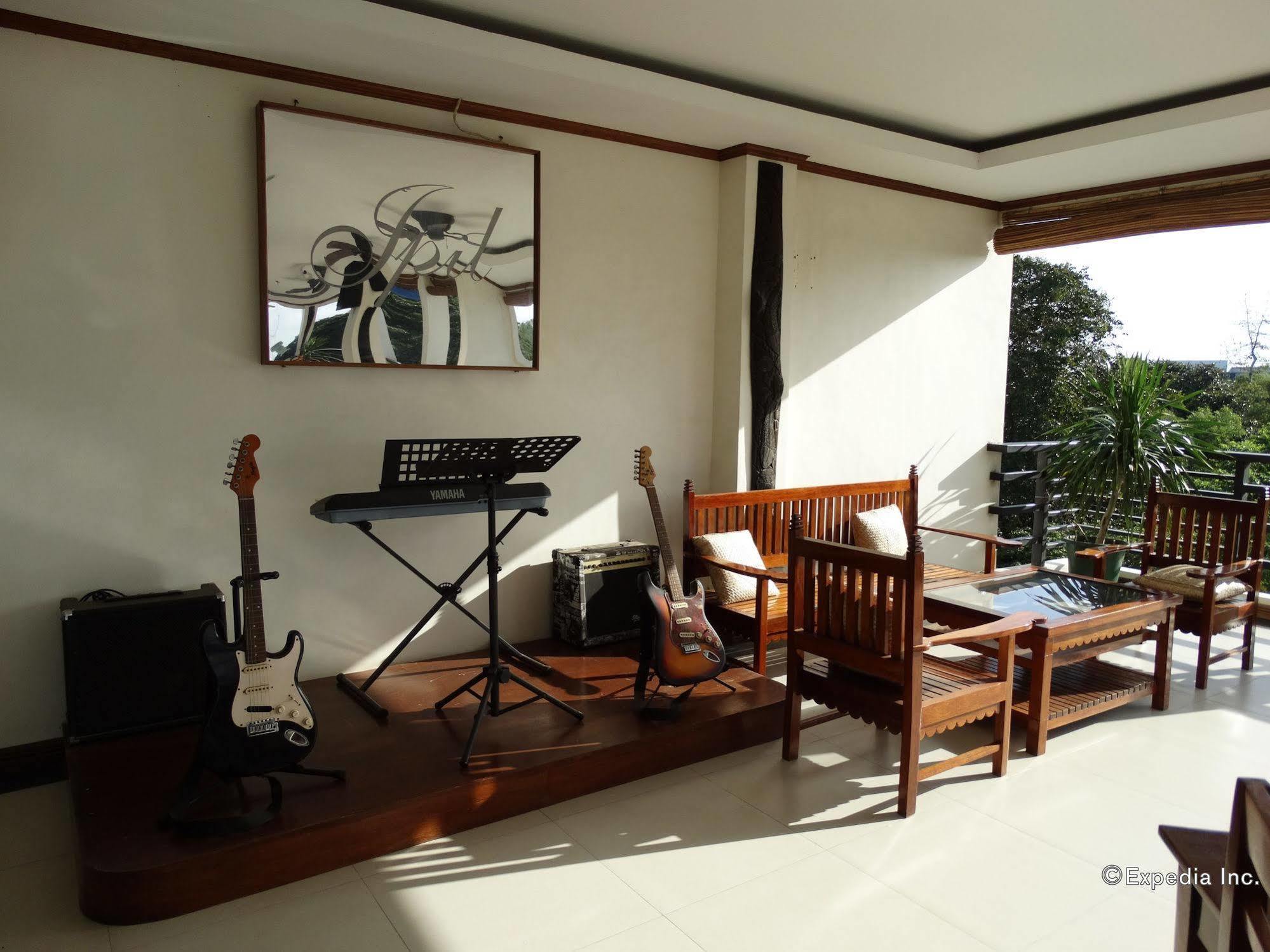 Ipil Suites Puerto Princesa Extérieur photo