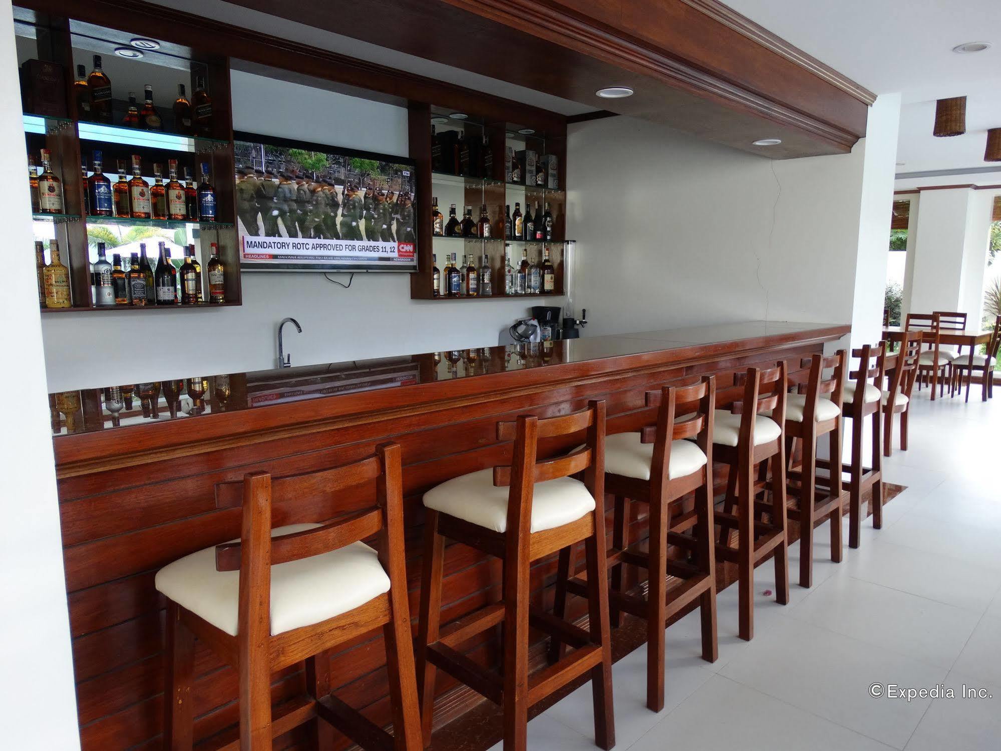 Ipil Suites Puerto Princesa Extérieur photo