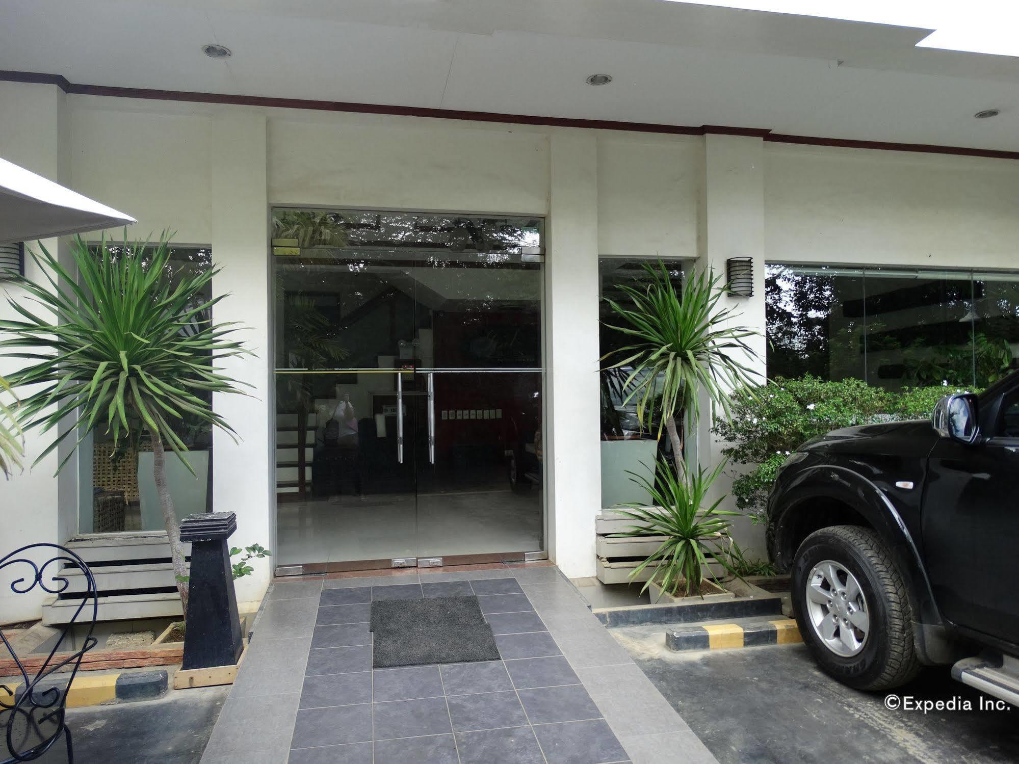 Ipil Suites Puerto Princesa Extérieur photo