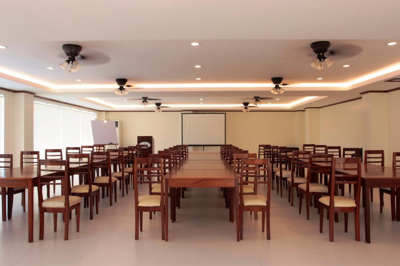 Ipil Suites Puerto Princesa Extérieur photo