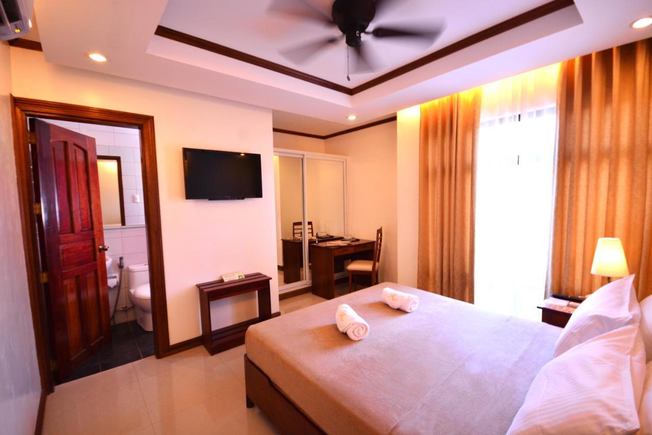 Ipil Suites Puerto Princesa Extérieur photo